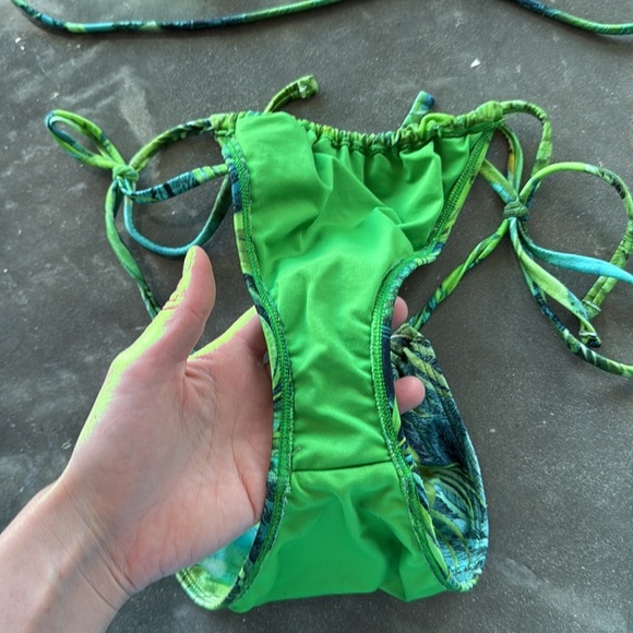 ASOS Design Exotic Palm Print Bikini - Picture 8 of 11